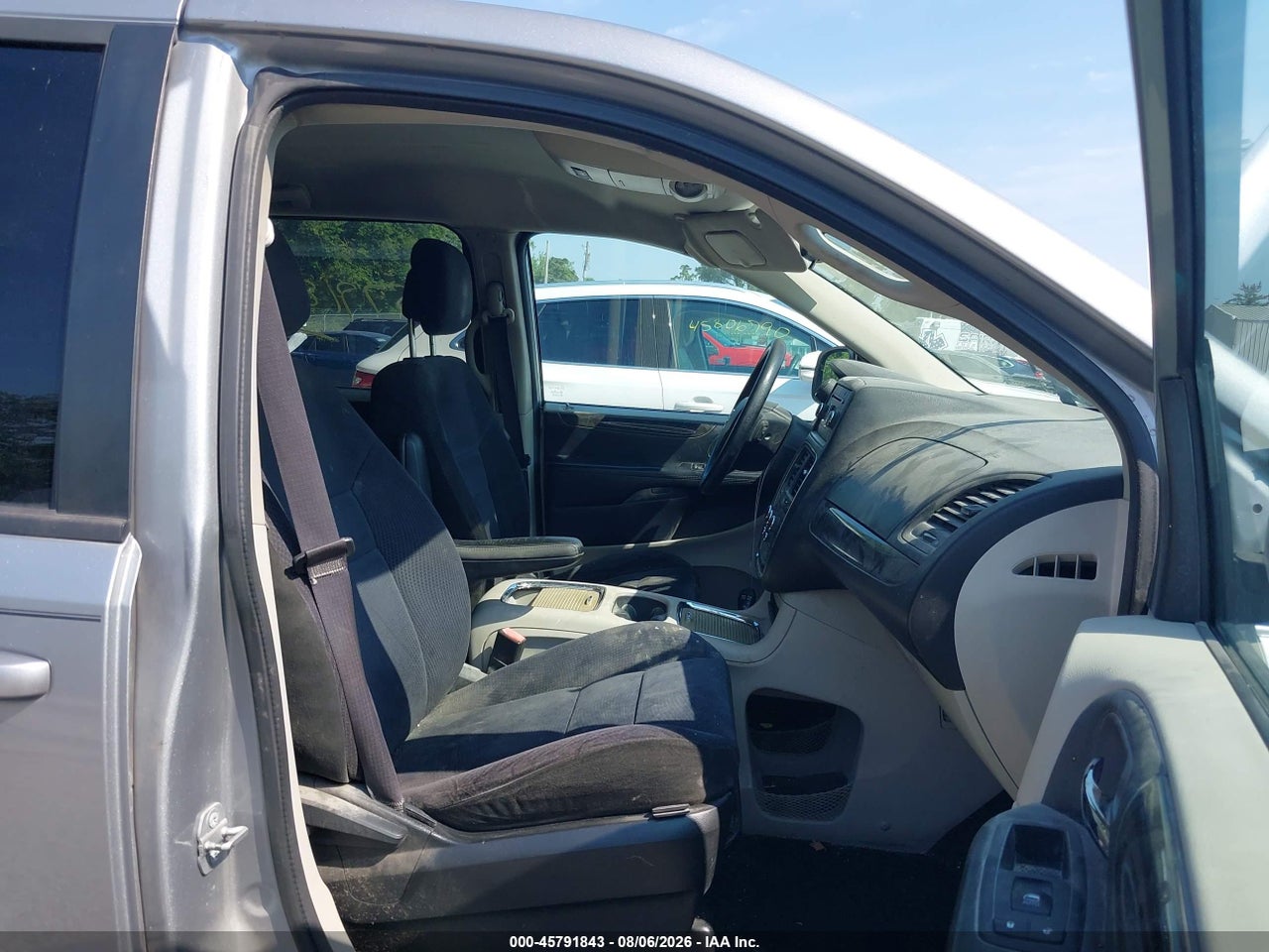 2015 DODGE GRAND CARAVAN SXT · 5/11