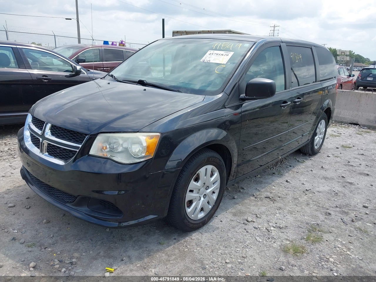 2014 DODGE GRAND CARAVAN SE · 2/11