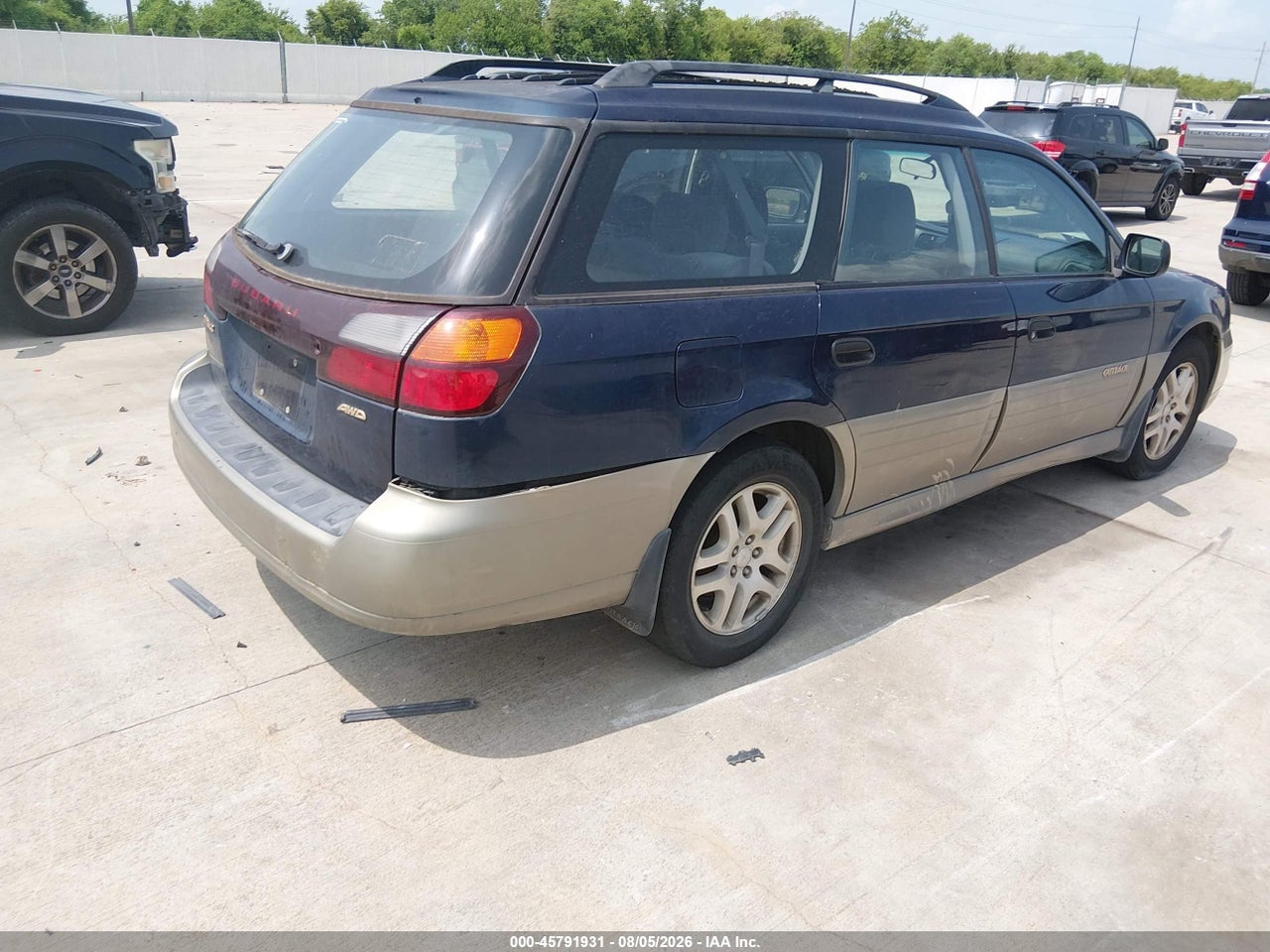 2002 SUBARU OUTBACK · 4/11