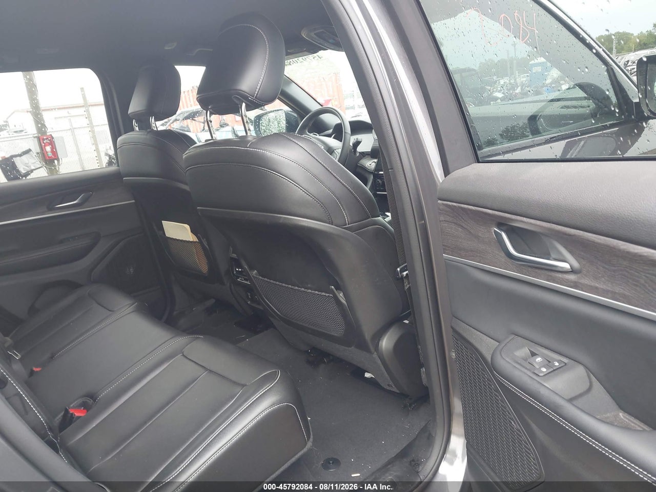 1C4RJHBG3RC****** · 2024 JEEP GRAND CHEROKEE LIMITED 4X4 · 8/11