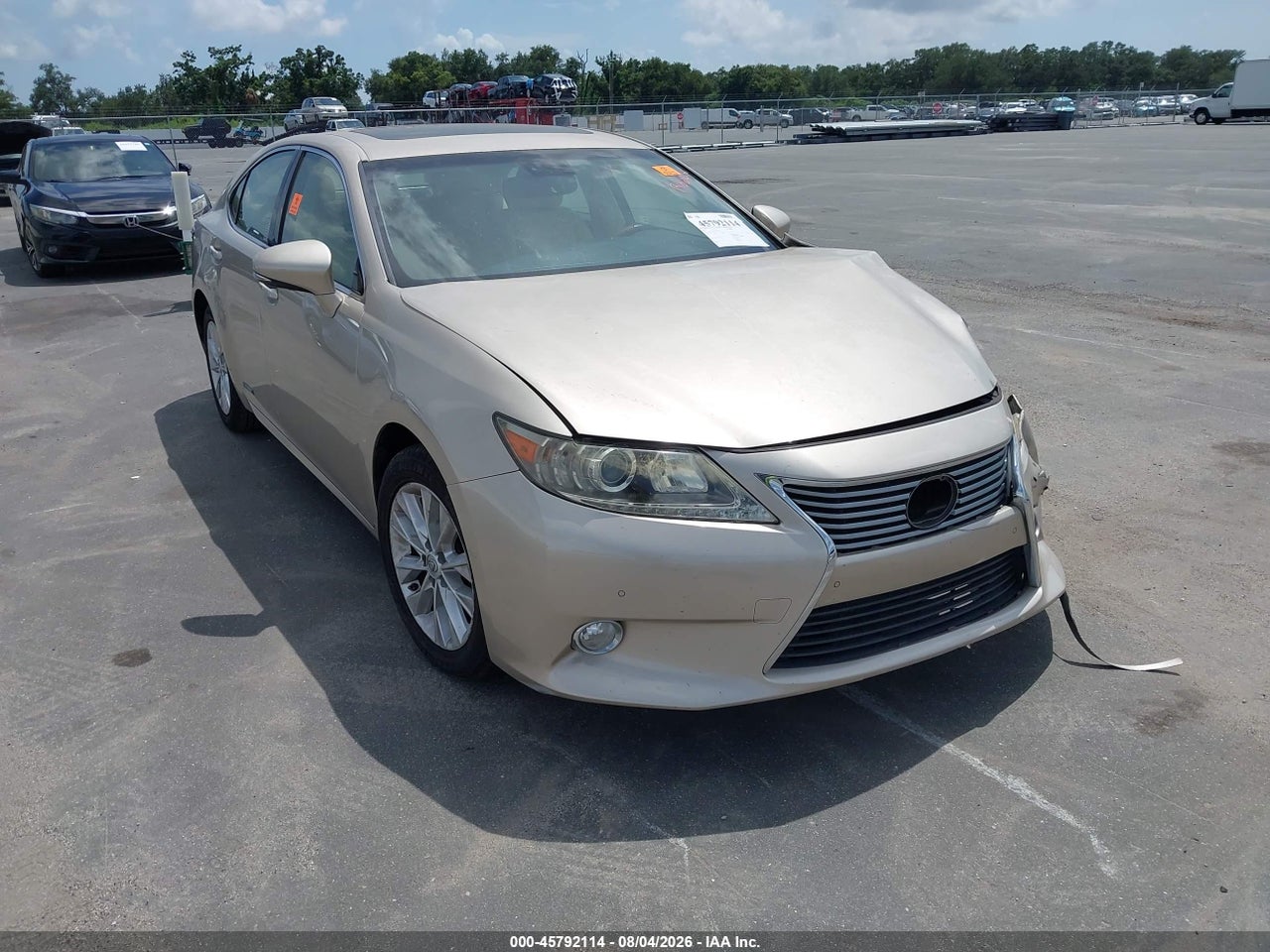 JTHBW1GGXD2****** · 2013 LEXUS ES 300H