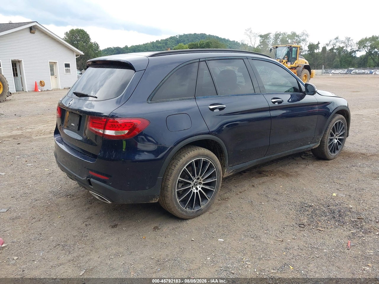 2017 MERCEDES-BENZ GLC 300 · 4/11