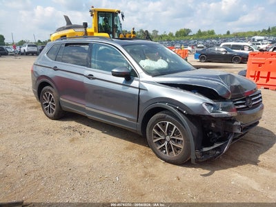 3VV2B7AX2MM****** · 2021 VOLKSWAGEN TIGUAN 2.0T SE/2.0T SE R-LINE BLACK/2.0T SEL