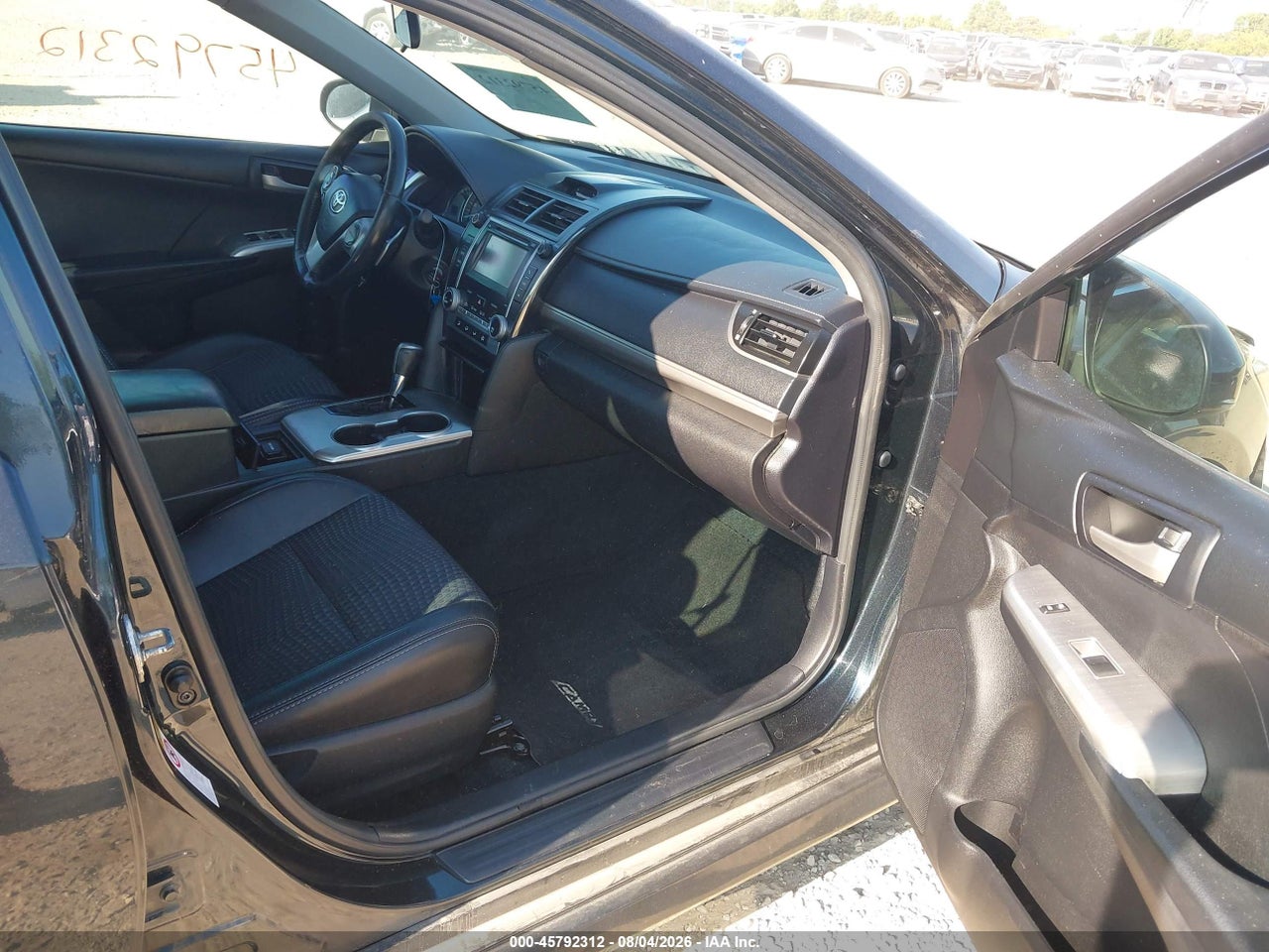 2012 TOYOTA CAMRY SE · 5/11