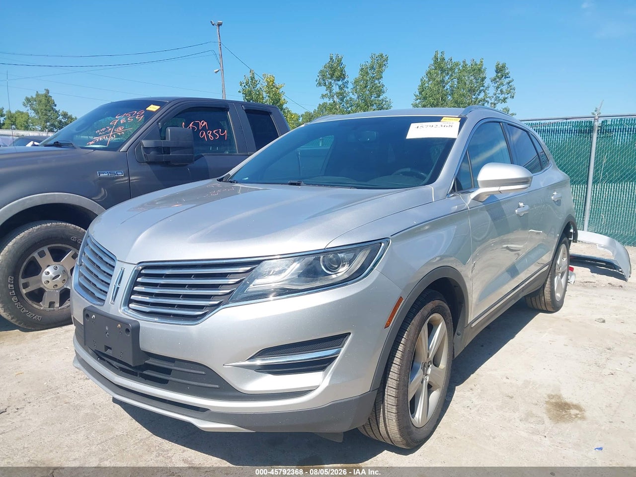 2015 LINCOLN MKC   · 2/11