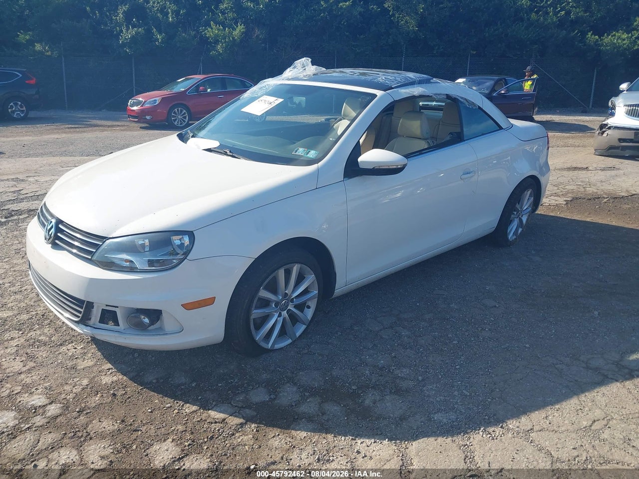 2013 VOLKSWAGEN EOS KOMFORT · 2/11