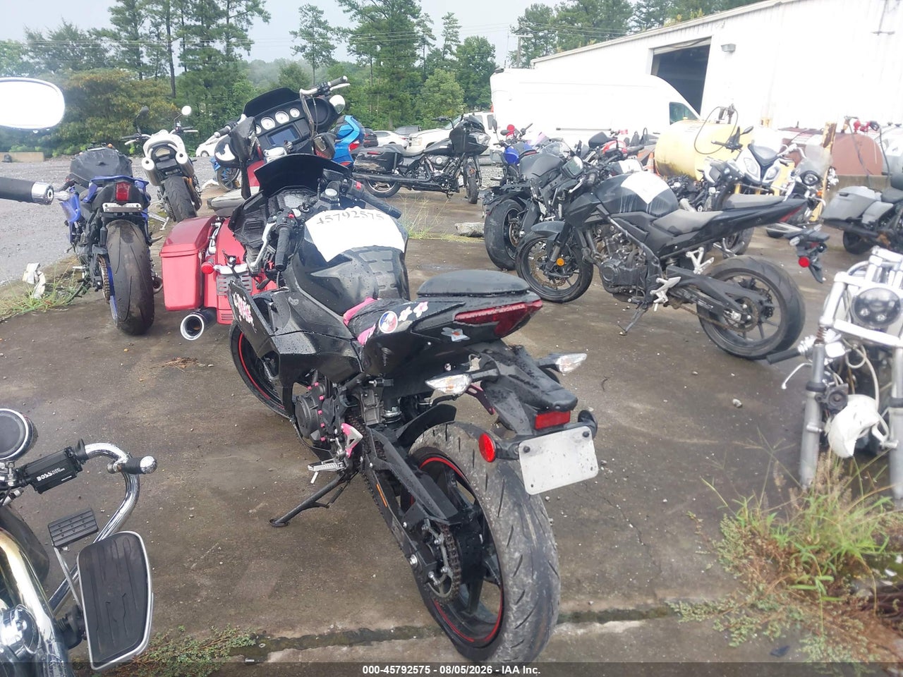 2025 KAWASAKI EX500 · 3/11