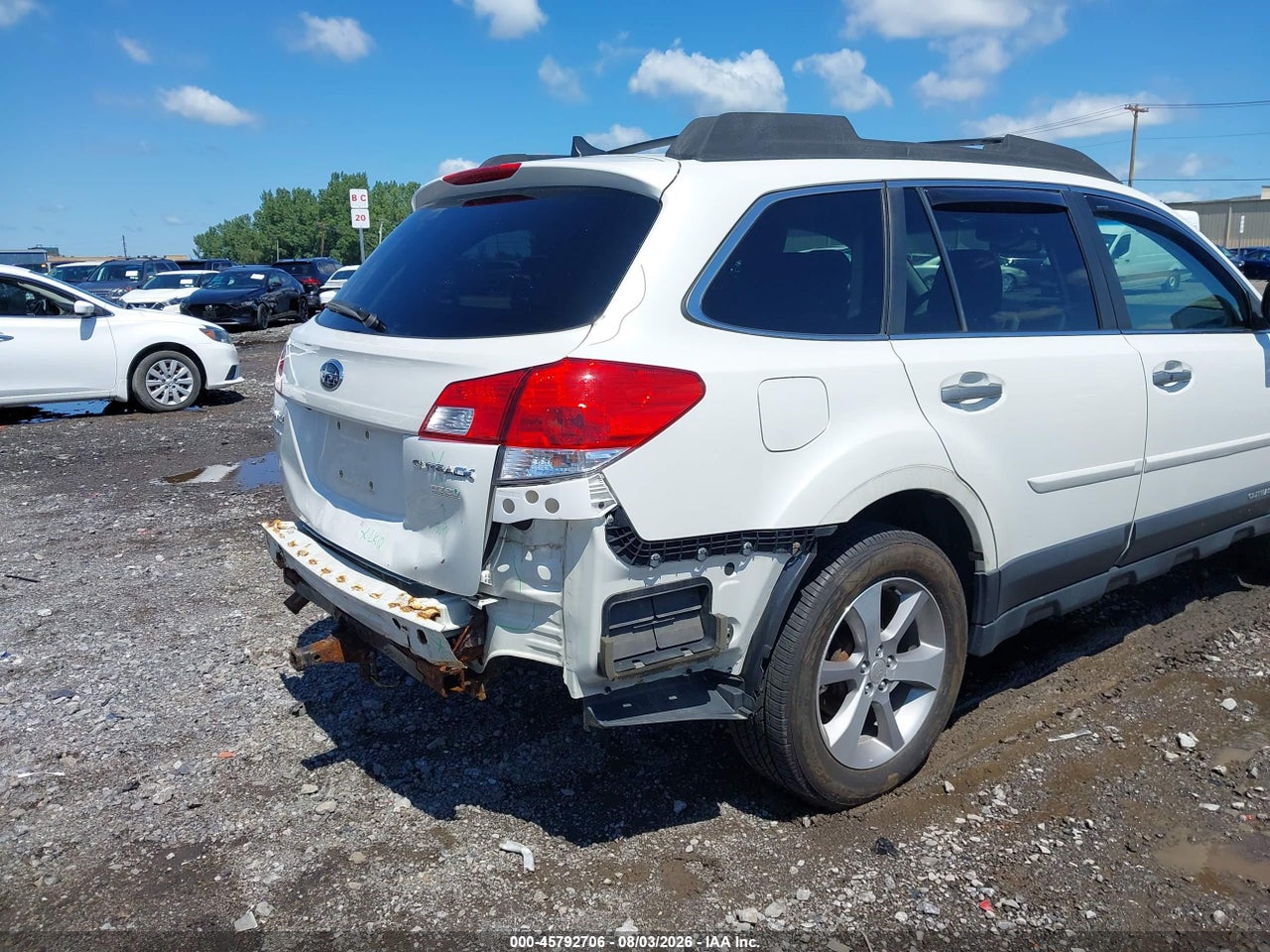 2013 SUBARU OUTBACK 2.5I LIMITED · 6/11