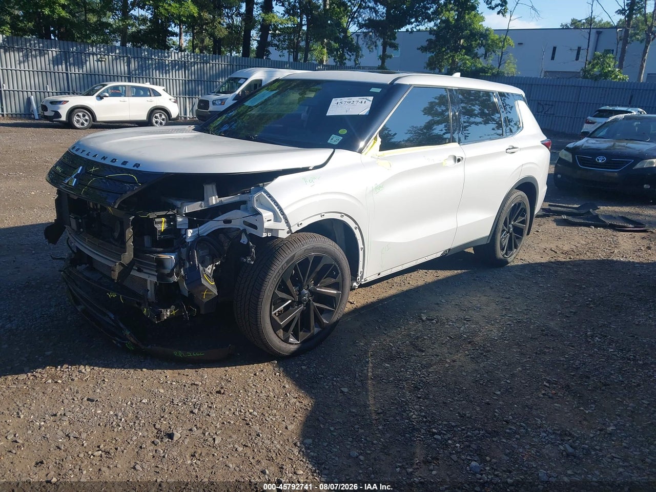 2022 MITSUBISHI OUTLANDER BLACK EDITION 2WD/SE 2.5 2WD/SE LAUNCH EDITION 2WD · 2/11
