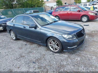 WDDGF8AB5DR****** · 2013 MERCEDES-BENZ C 300 LUXURY 4MATIC/SPORT 4MATIC