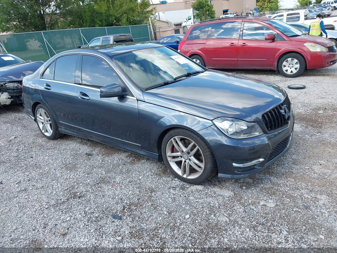 WDDGF8AB5DR****** · 2013 MERCEDES-BENZ C 300 LUXURY 4MATIC/SPORT 4MATIC