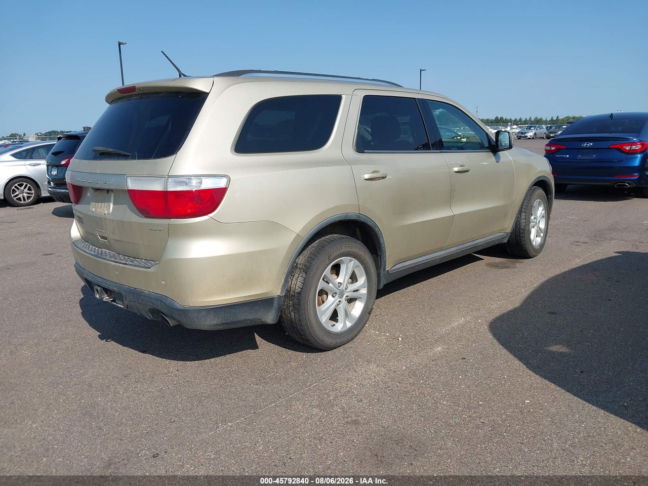 2011 DODGE DURANGO CREW · 4/11