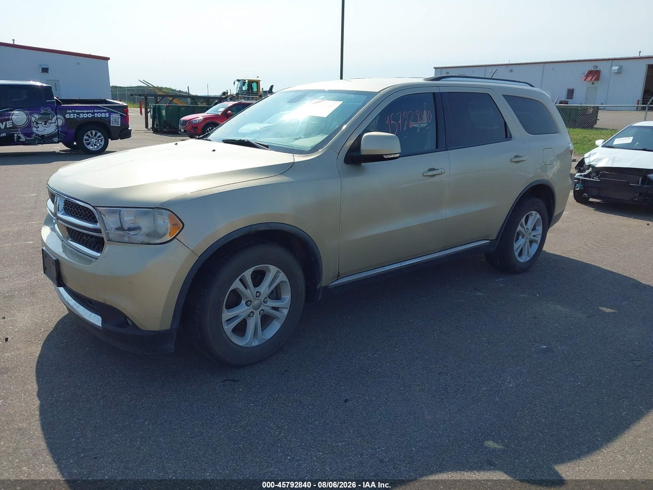 2011 DODGE DURANGO CREW · 2/11