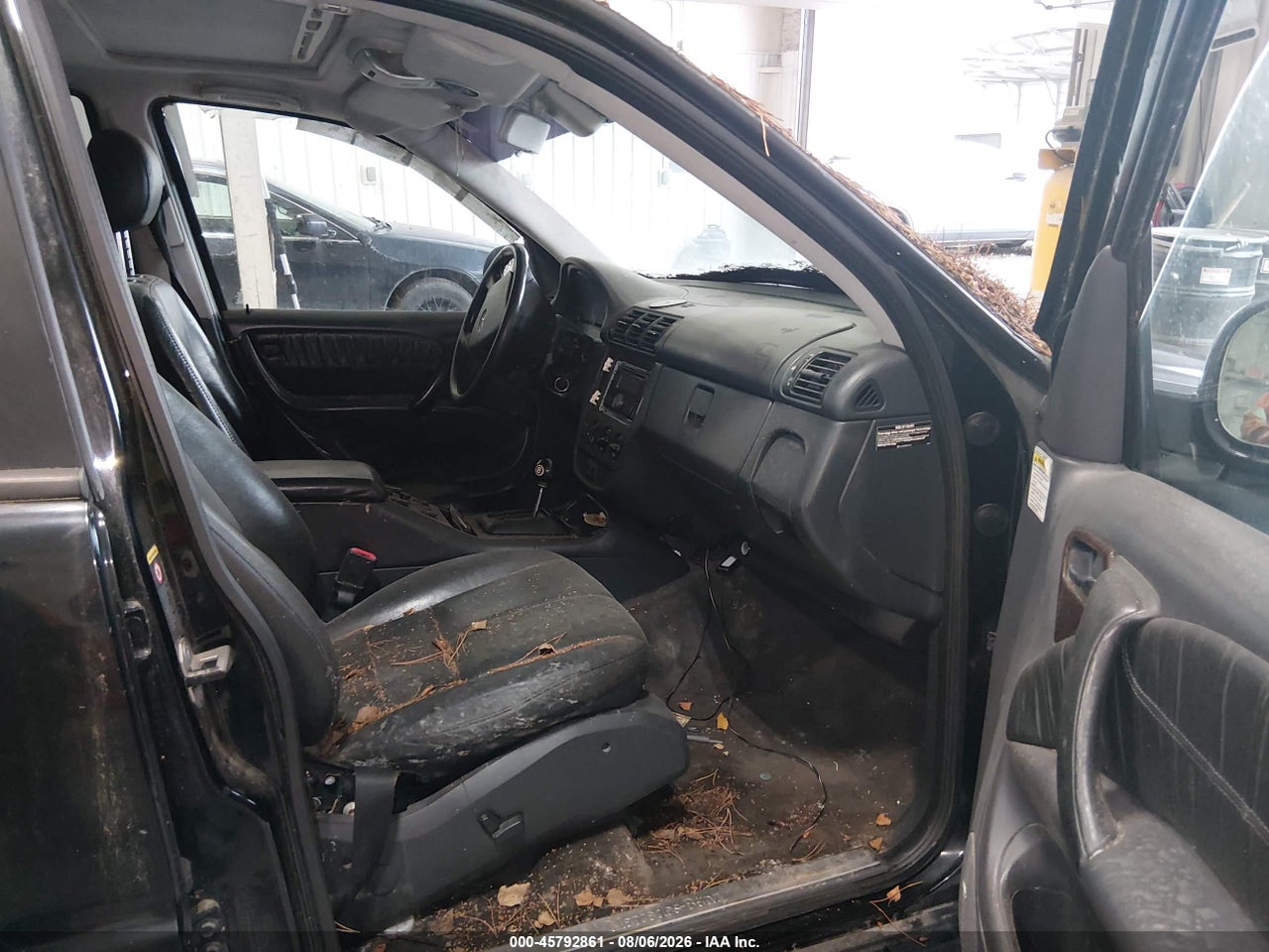 2001 MERCEDES-BENZ ML 320 · 5/11