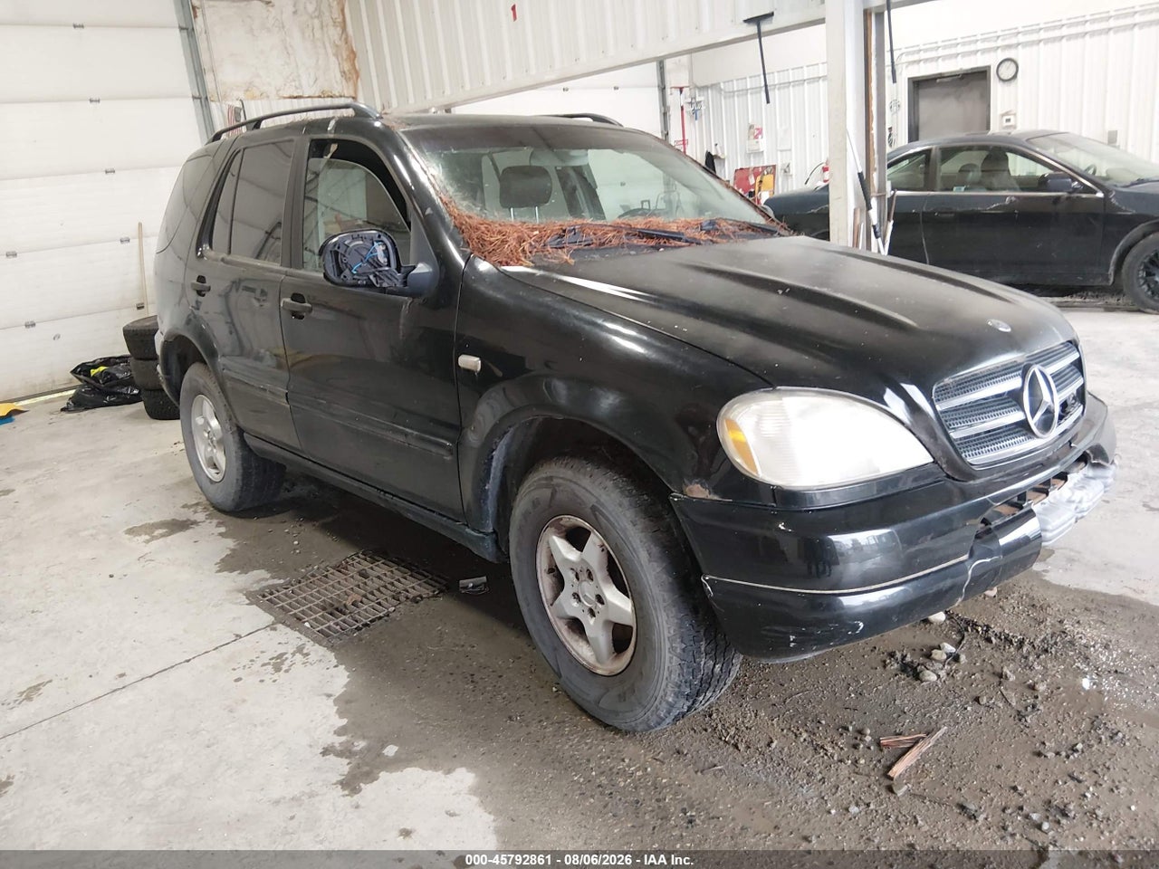 4JGAB54E31A****** · 2001 MERCEDES-BENZ ML 320