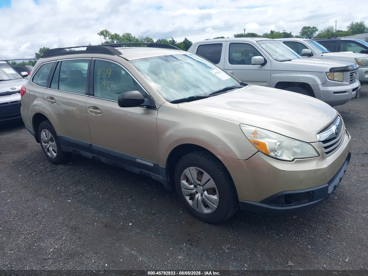 2010 SUBARU OUTBACK 2.5I