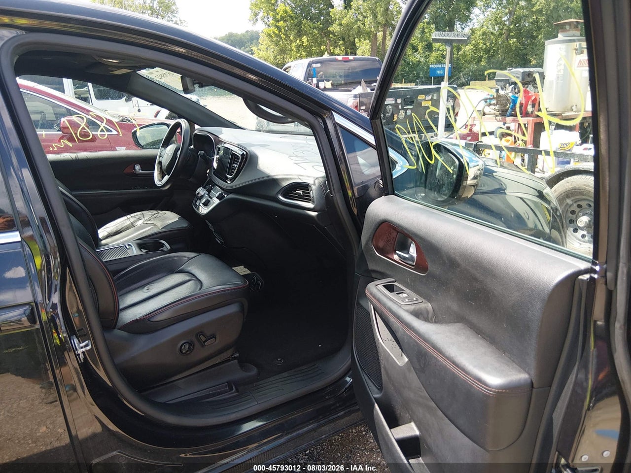 2020 CHRYSLER PACIFICA 35TH ANNIVERSARY LIMITED · 5/11