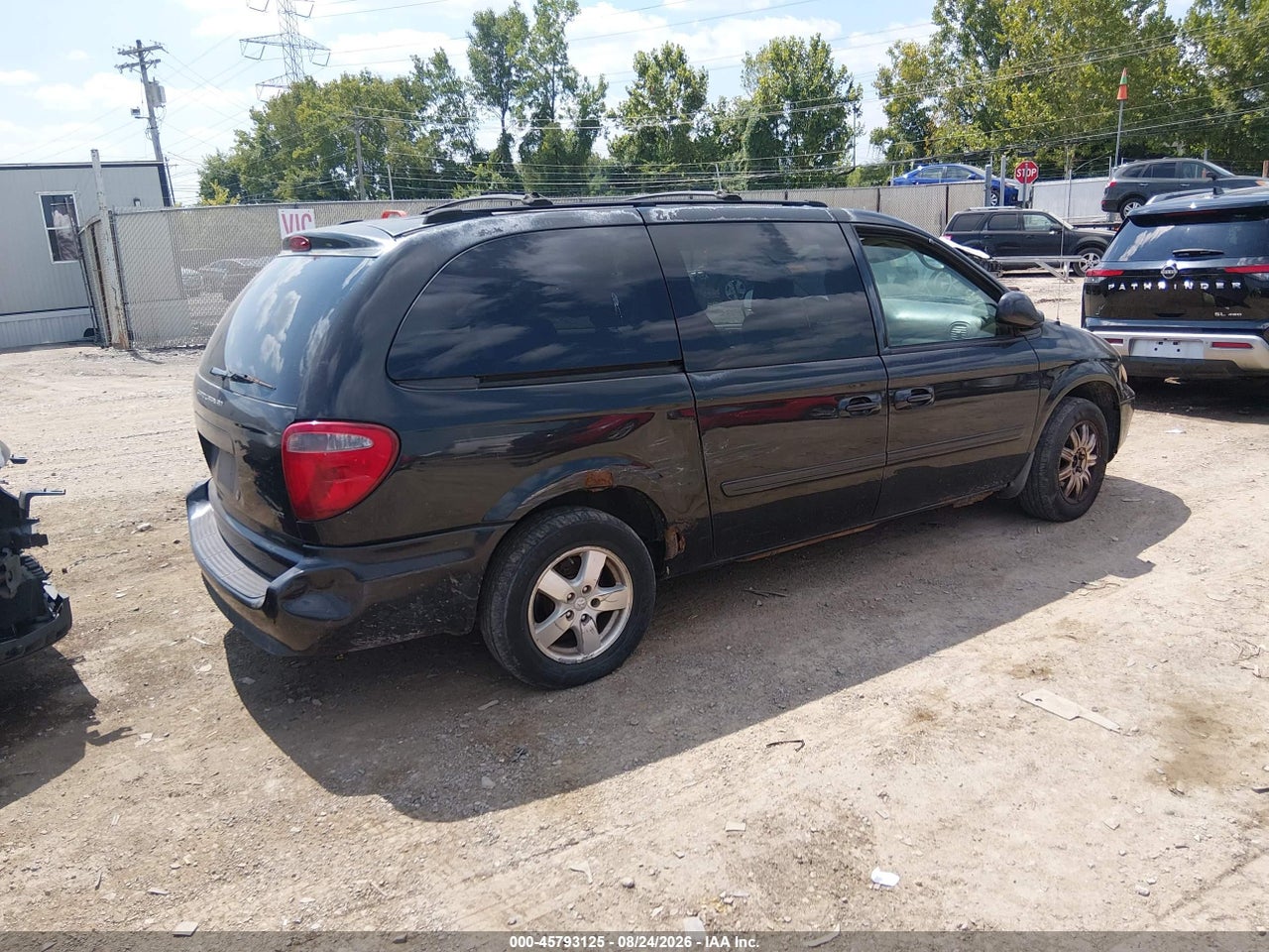 2005 DODGE GRAND CARAVAN SXT · 4/11