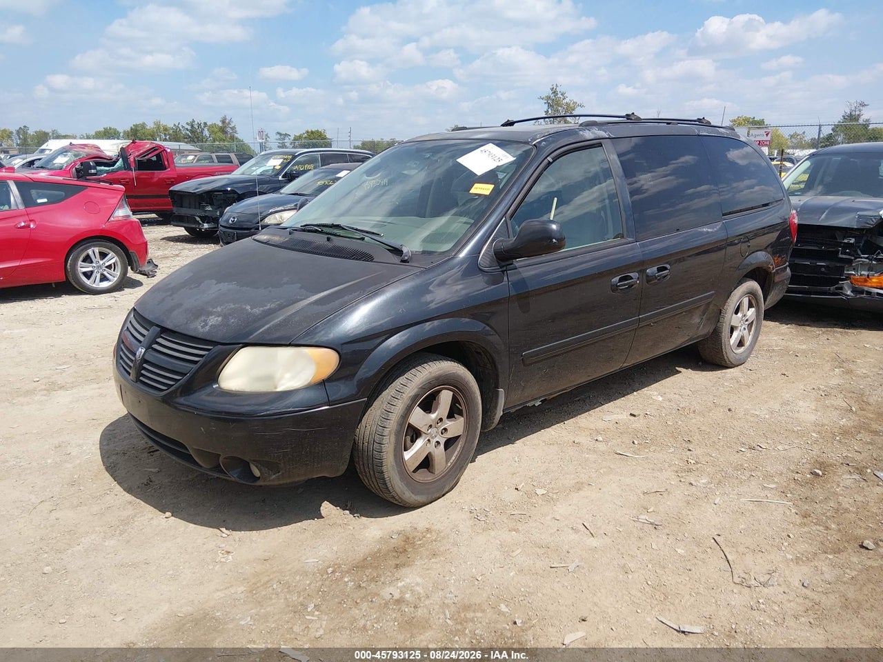 2005 DODGE GRAND CARAVAN SXT · 2/11