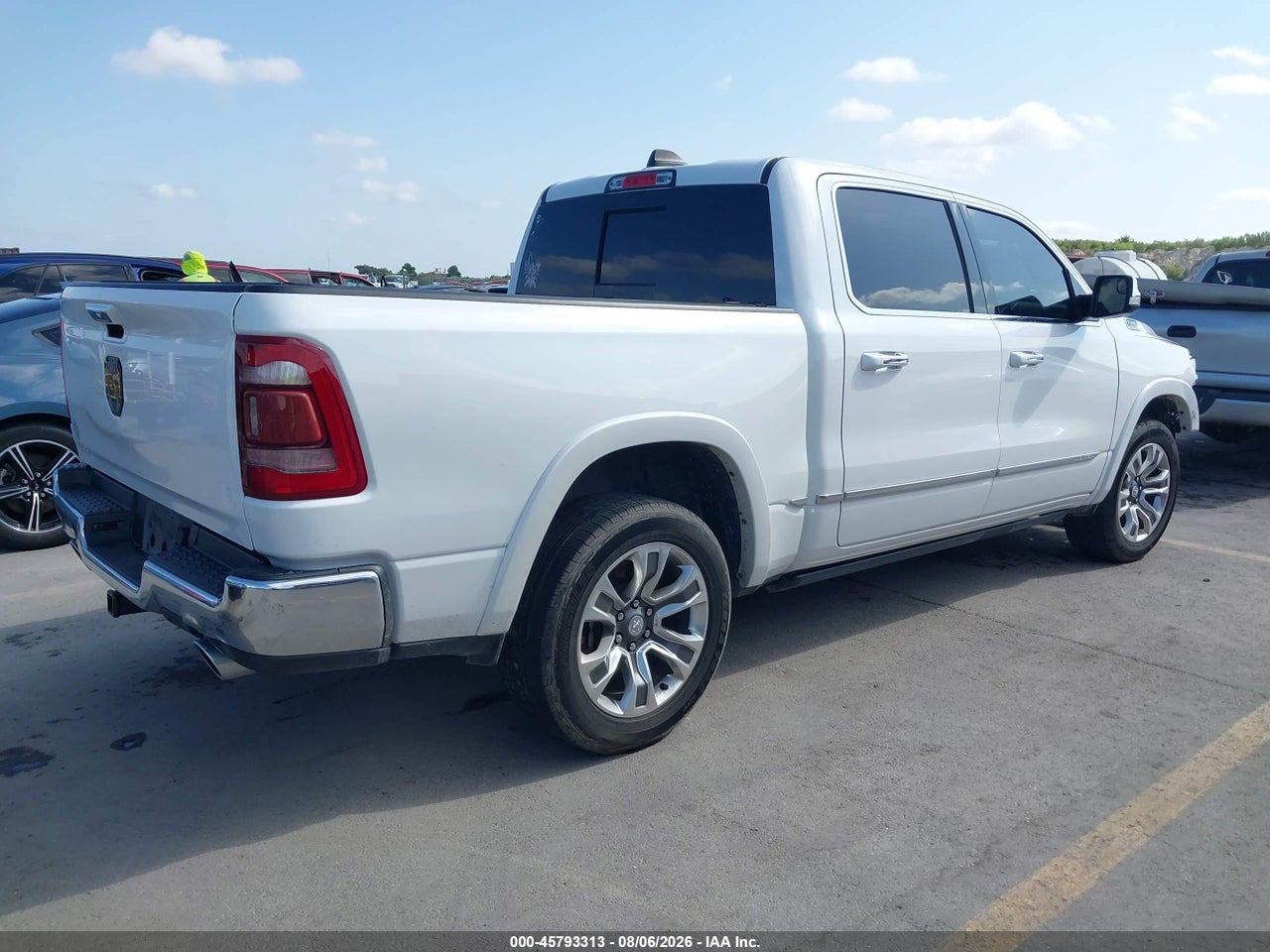 2022 RAM 1500 LIMITED  4X2 5'7 BOX · 4/11