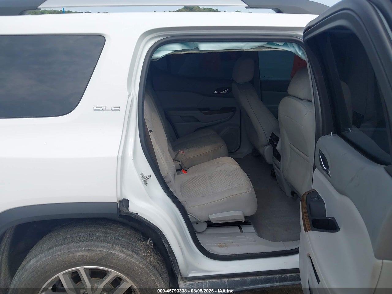 1GKKNSLA4JZ****** · 2018 GMC ACADIA SLE-2 · 8/11