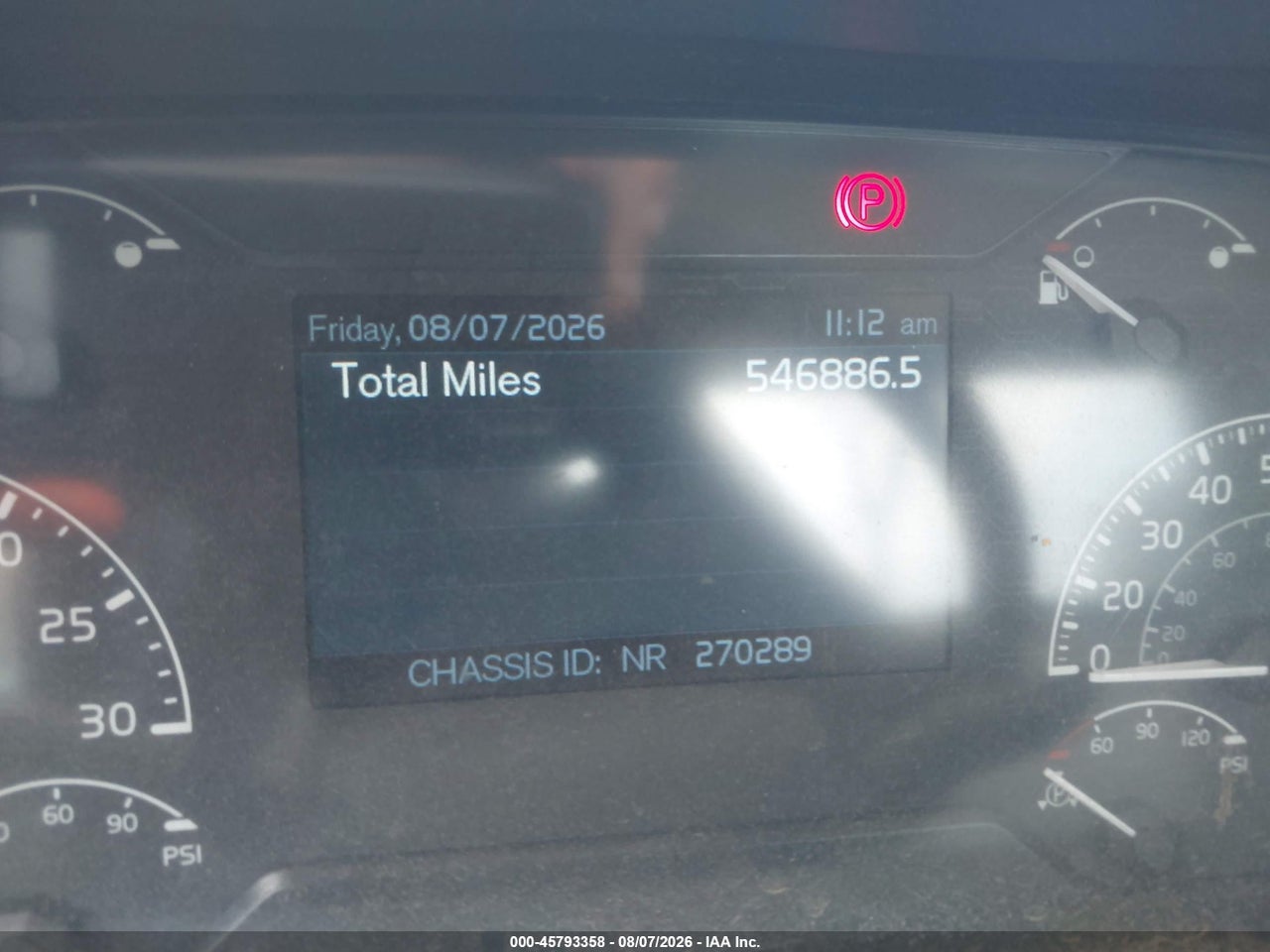 2020 VOLVO SEMI   · 6/11