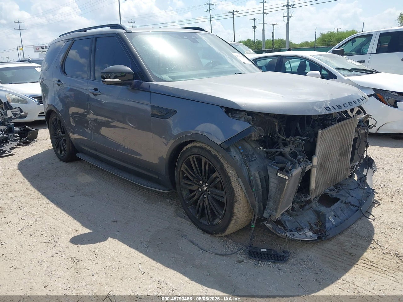 SALRHBBV6HA****** · 2017 LAND ROVER DISCOVERY HSE LUXURY