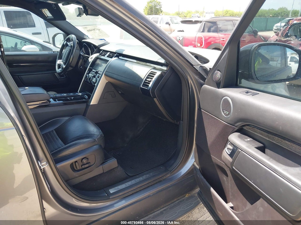 2017 LAND ROVER DISCOVERY HSE LUXURY · 5/11