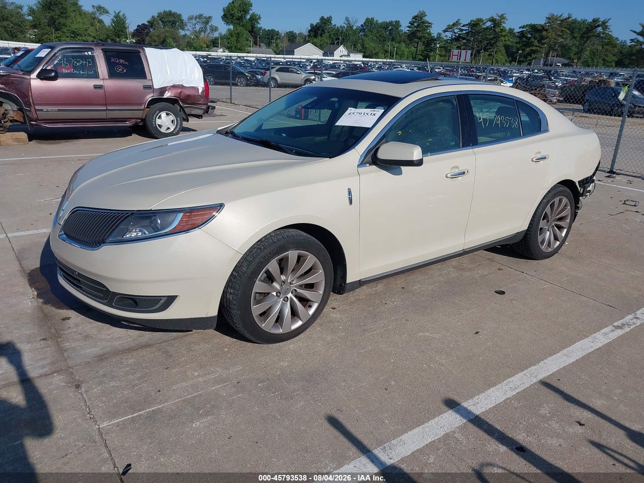 2016 LINCOLN MKS · 2/11