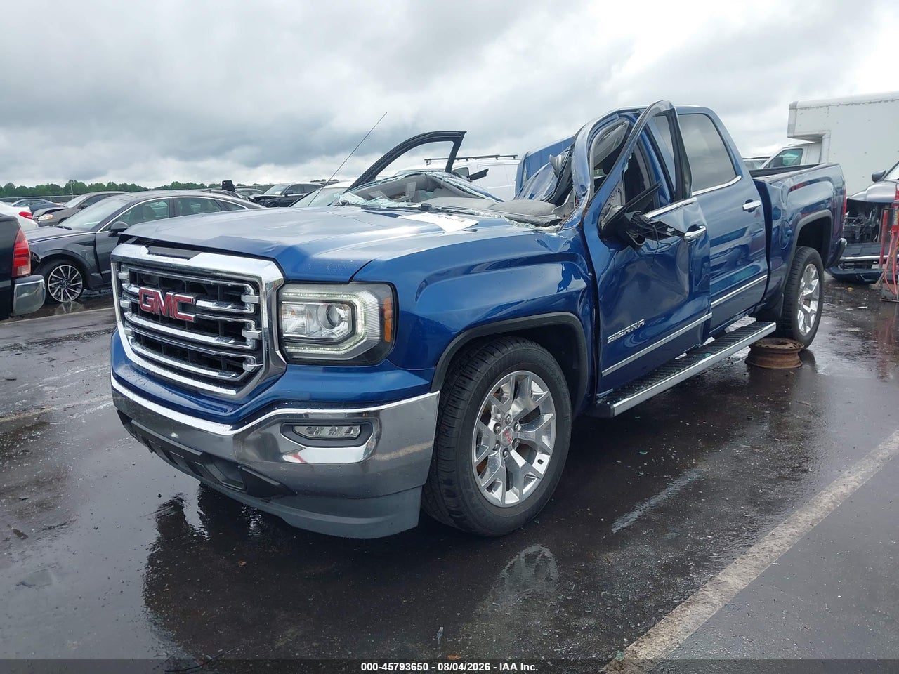 2017 GMC SIERRA 1500 SLT · 2/11
