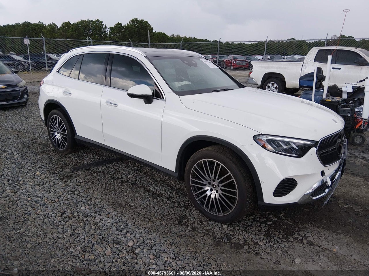 W1NKM4GB9RF****** · 2024 MERCEDES-BENZ GLC 300 SUV