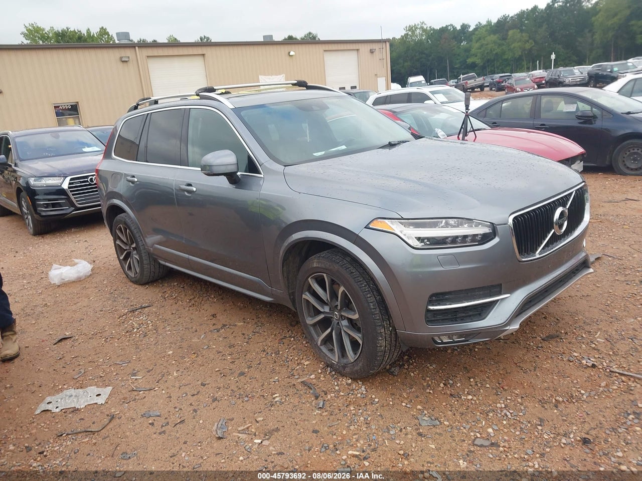 YV4A22PK5G1****** · 2016 VOLVO XC90 T6 MOMENTUM