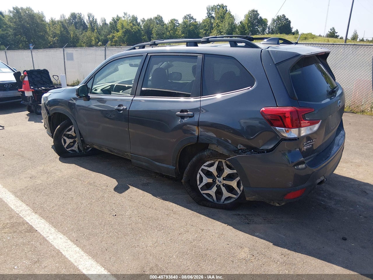 2022 SUBARU FORESTER PREMIUM · 3/11