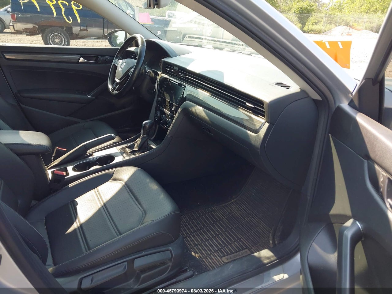 2020 VOLKSWAGEN PASSAT 2.0T R-LINE · 5/11