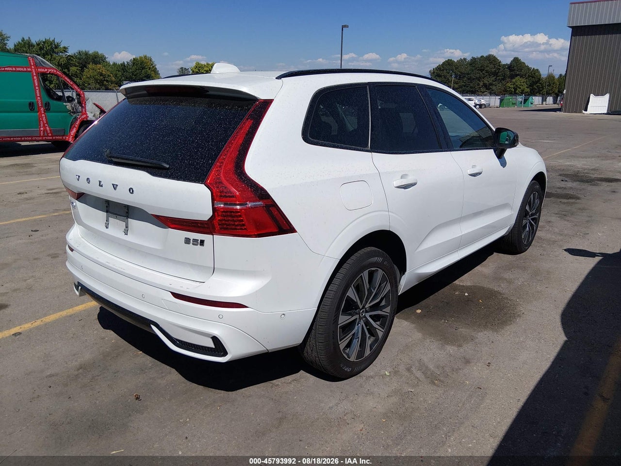 2024 VOLVO XC60 B5 PLUS DARK THEME · 4/11