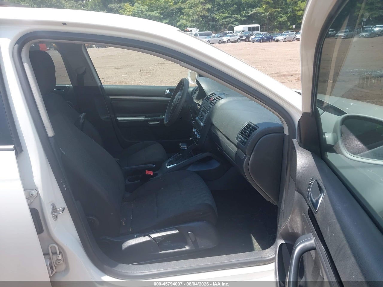 3VWJX7AJ8AM****** · 2010 VOLKSWAGEN JETTA S · 5/11