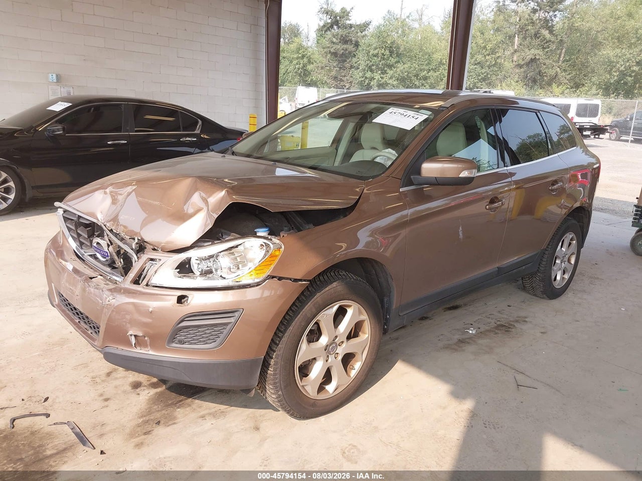 2013 VOLVO XC60 3.2 PREMIER PLUS · 2/11