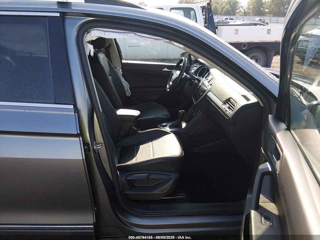 2020 VOLKSWAGEN TIGUAN 2.0T SE/2.0T SE R-LINE BLACK/2.0T SEL · 5/11