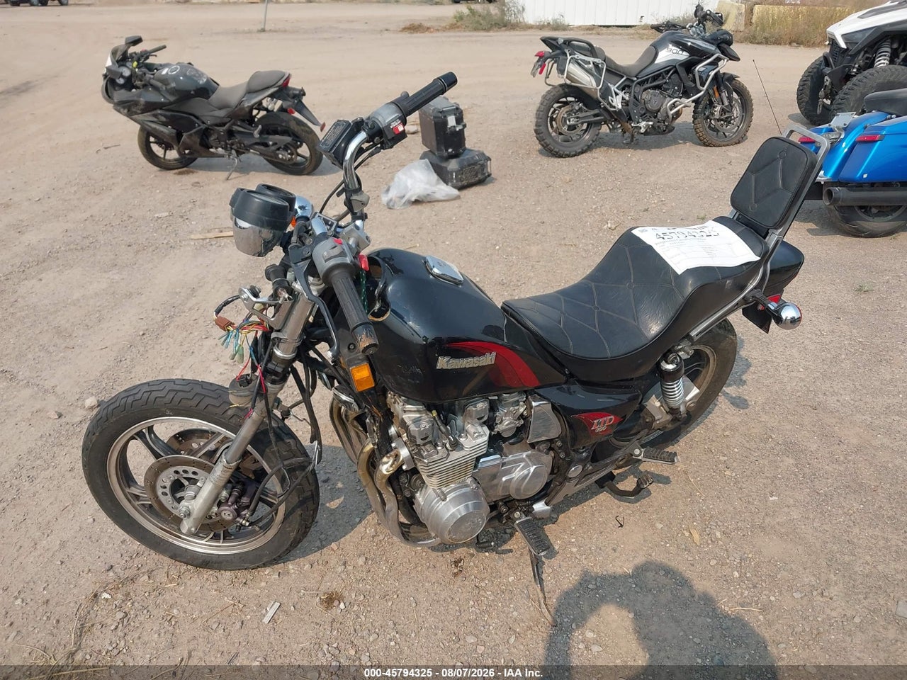 1984 KAWASAKI ZN700 · 2/11