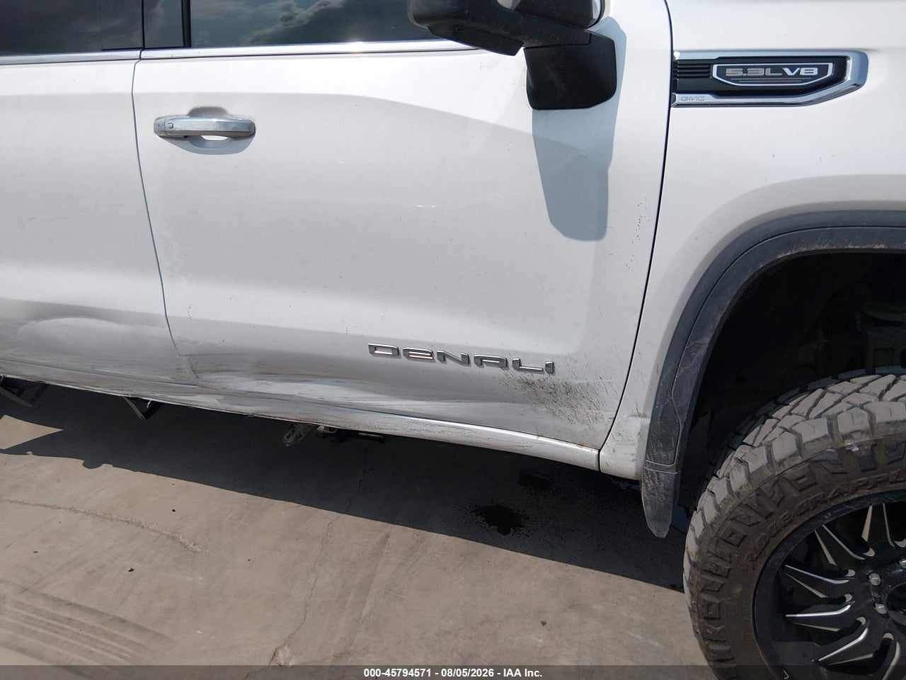 2020 GMC SIERRA 1500 4WD  SHORT BOX DENALI · 6/11