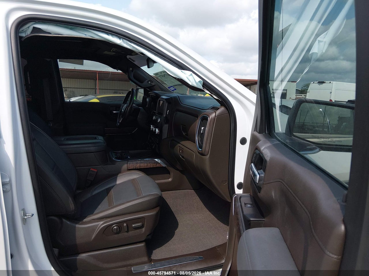2020 GMC SIERRA 1500 4WD  SHORT BOX DENALI · 5/11