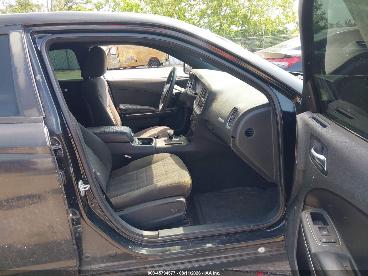2013 DODGE CHARGER SE · 5/11