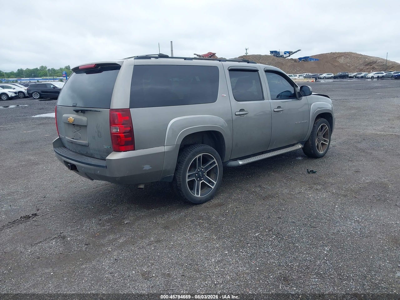 2012 CHEVROLET SUBURBAN LT · 4/11