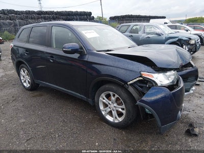 JA4AD3A35FZ****** · 2015 MITSUBISHI OUTLANDER SE