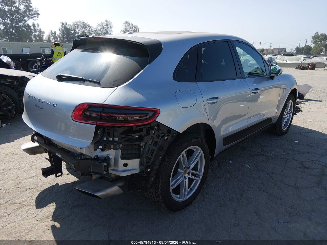 2018 PORSCHE MACAN   · 4/11
