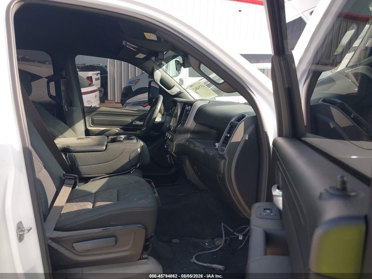 2025 RAM 1500   · 5/11