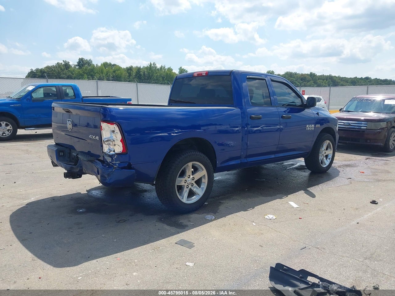 2015 RAM 1500 EXPRESS · 4/11