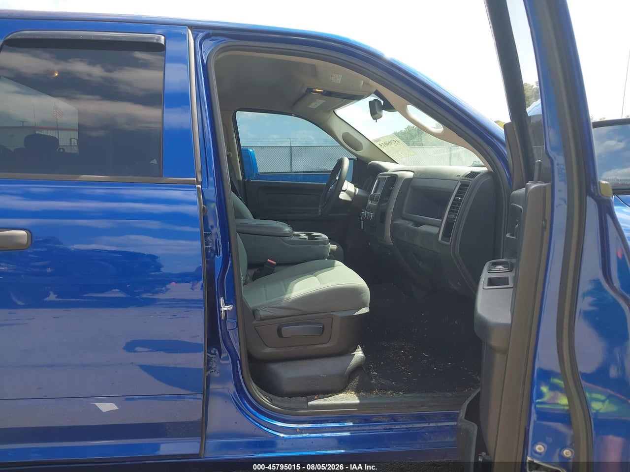 2015 RAM 1500 EXPRESS · 5/11
