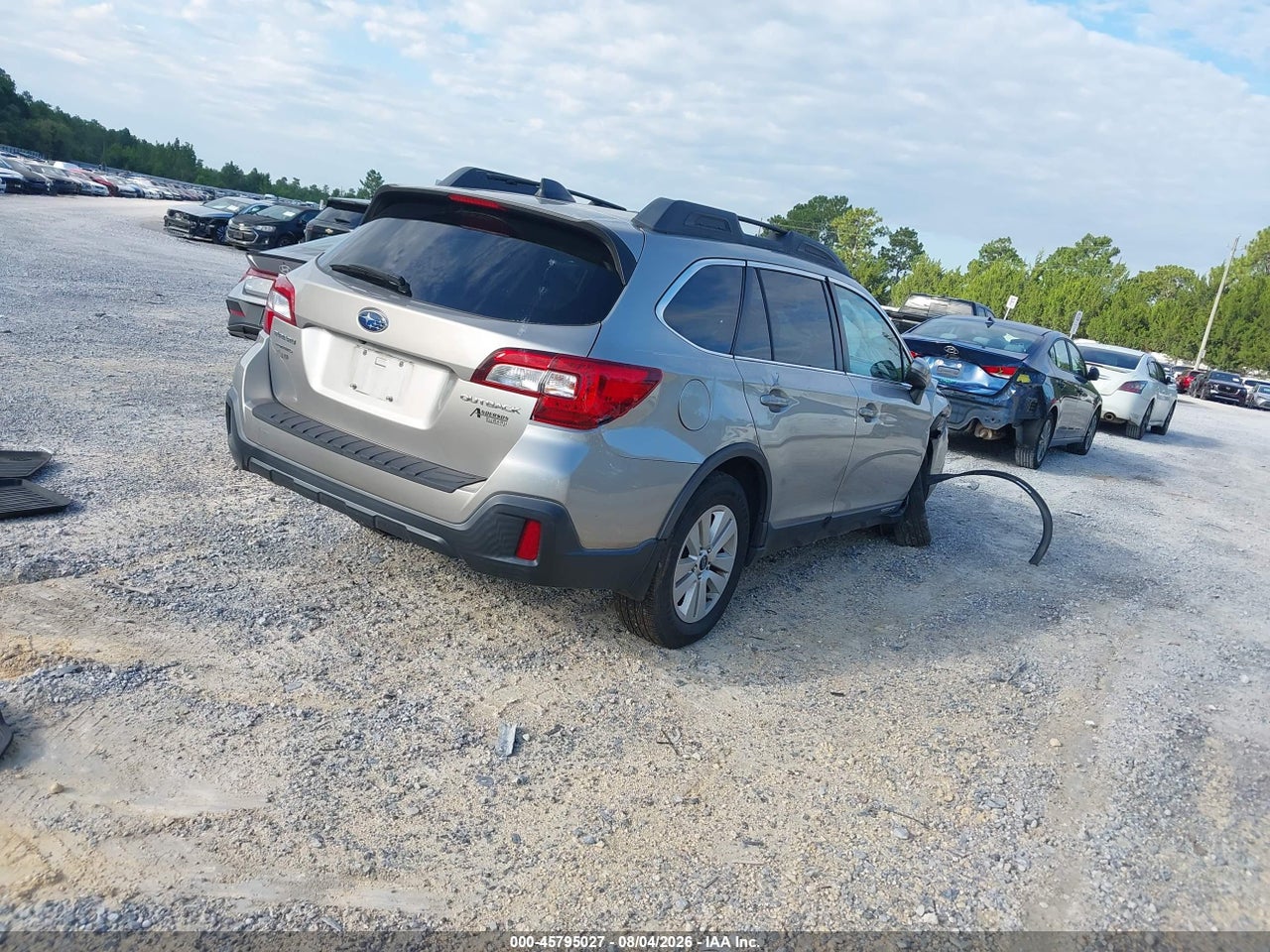 2019 SUBARU OUTBACK 2.5I PREMIUM · 4/11