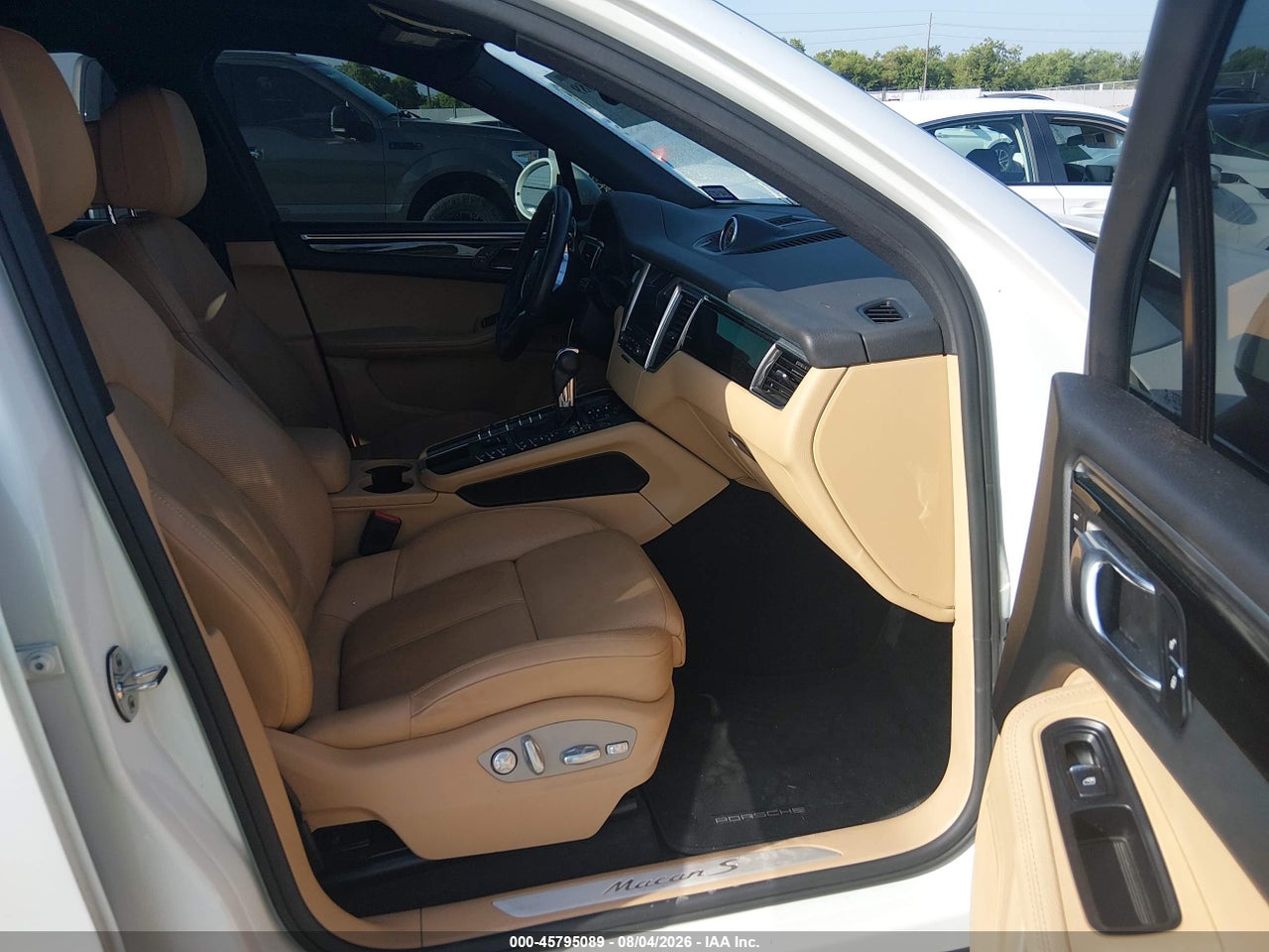 2017 PORSCHE MACAN S · 5/11